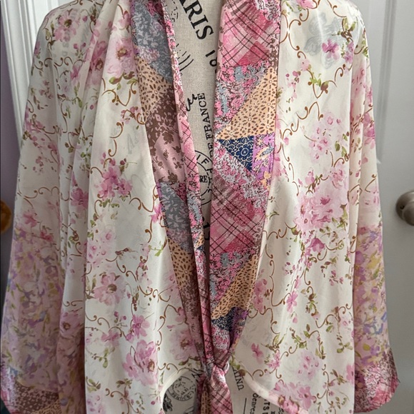 Mystree Floral Patchwork Kimono Top - Pink and Cream - Picture 3 of 4